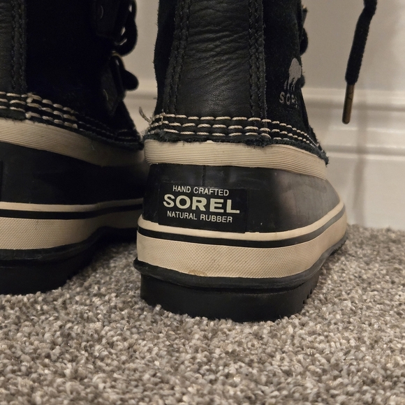 SOREL Joan Of Ark Waterproof Winter Boots, size 5 - Picture 9 of 11